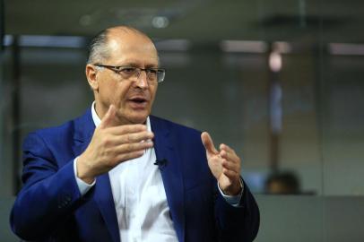  PORTO ALEGRE, RS, BRASIL - 2018.05.31 - Geraldo Alckmin é entevistado por Tulio Milman, Rosane de Oliveira e Daniel Scola, na sabatina aos presidenciáveis, em GaúchaZH. (Foto: ANDRÉ ÁVILA/ Agência RBS)