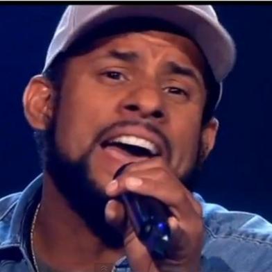 Mitchell Brunings impressiona por semelhança vocal com Bob Marley em versão holandesa do The Voice