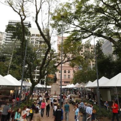  PORTO ALEGRE,RS,BRASIL, 28/10/2012FOTO:FÉLIX ZUCCO/ ZERO HORA 58ª Feira do Livro de Porto Alegre.