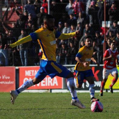  Pelotas vence o Inter-SM por 2 a 0 no Estádio Presidente Vargas pelo jogo de ida da semifinal da Divisão de AcessoIndexador: Tales Leal