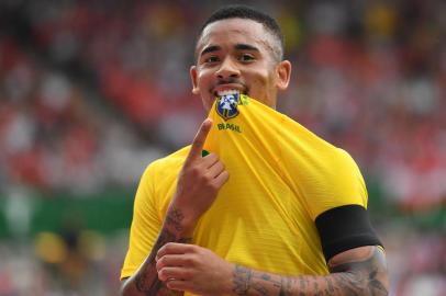  Brazil's forward Gabriel Jesus celebrates scoring during the international friendly footbal match Austria vs Brazil in Vienna, on June 10, 2018. / AFP PHOTO / JOE KLAMAREditoria: SPOLocal: ViennaIndexador: JOE KLAMARSecao: soccerFonte: AFPFotógrafo: STF