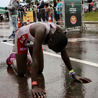  PORTO ALEGRE, RS, BRASIL, 10/06/2018 - Maratona de Porto Alegre. (FOTOGRAFO: CARLOS MACEDO / AGENCIA RBS)