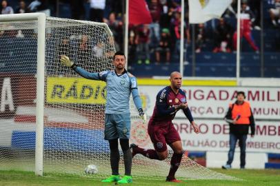  CAXIAS DO SUL, RS, BRASIL 10/06/2018. SER Caxias x Maringá, jogo da volta válido pela segunda fase da série D do Campeonato Brasileiro e realizado no estádio Centenário. (Porthus Junior/Agência RBS)