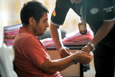  SANTA MARIA, RS, BRASIL, 20-12-2016.Foragido há 22 dias, suspeito de chacina em Pinhal Grande é localizado e preso.FOTO: GERMANO RORATO/AGÊNCIA RBS, POLÍCIAIndexador: GERMANO RORATO