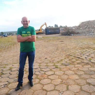  CAXIAS DO SUL, RS, BRASIL, 27/04/2018. Empresário Luciano Hang, visita o local onde será construída a loja Havan, em Caxias do Sul. (Porthus Junior/Agência RBS)