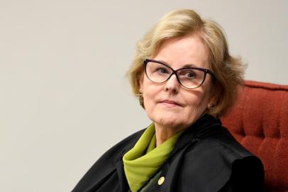  Brazilian Judge Rosa Weber attends a session of the Federal Supreme Court on June 20, 2017 in Brasilia.The court is considering a new arrest warrant against secluded senator Aecio Neves of the Brazilian Social Democracy Party (PSDB), who is accused of having received bribes from the owners of meat processing global giant JBS. / AFP PHOTO / EVARISTO SAEditoria: POLLocal: BrasíliaIndexador: EVARISTO SASecao: politics (general)Fonte: AFPFotógrafo: STF