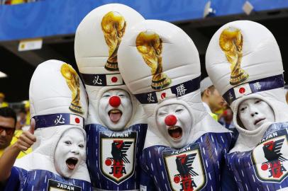  Japan fans cheer before the Russia 2018 World Cup Group H football match between Colombia and Japan at the Mordovia Arena in Saransk on June 19, 2018. / AFP PHOTO / Jack GUEZ / RESTRICTED TO EDITORIAL USE - NO MOBILE PUSH ALERTS/DOWNLOADSEditoria: SPOLocal: SaranskIndexador: JACK GUEZSecao: soccerFonte: AFPFotógrafo: STF