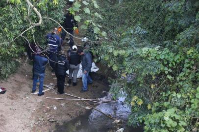  VIAMÃO, RS, BRASIL - Oitavo corpo que seria relacionado a uma chacina com outras sete vítimas foi encontrado na tarde desta terça-feira, em Viamão.Foto: Lauro Alves/Agência RBS