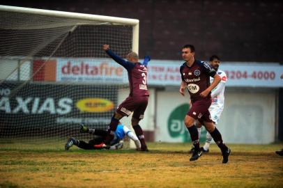  CAXIAS DO SUL, RS, BRASIL 24-06-2018SER Caxias x Uberlândia no estádio Centenário. Jogo válido pelas oitavas de final da série D do Brasileirão. (Felipe Nyland/Agência RBS)