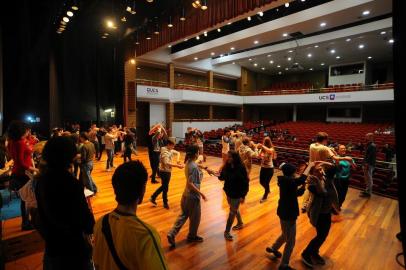  CAXIAS DO SUL, RS, BRASIL 22/06/2018A 23ª Edição do Cetec Festival inicia a partir da próxima terça, dia 26 . As 11 peças que serão apresentadas pelos alunos foram inspiradas em uma reportagem do jornalista Rodrigo Lopes sobre a explosão na Metalúrgica Gazola. O festival é ensaiado e será apresentado no UCS Teatro. (Felipe Nyland/Agência RBS)