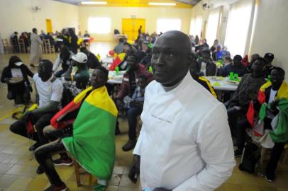  CAXIAS DO SUL, RS, BRASIL 24/06/20182º Almoço SER LEGAL no salão da comunidade N. Sra de Fátima. Almoço com pratos senegales e assistindo ao jogo Japão x Senegal. (Felipe Nyland/Agência RBS)