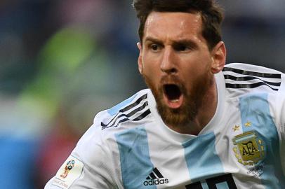  Argentinas forward Lionel Messi celebrates his goal during the Russia 2018 World Cup Group D football match between Nigeria and Argentina at the Saint Petersburg Stadium in Saint Petersburg on June 26, 2018. / AFP PHOTO / OLGA MALTSEVA / RESTRICTED TO EDITORIAL USE - NO MOBILE PUSH ALERTS/DOWNLOADSEditoria: SPOLocal: Saint PetersburgIndexador: OLGA MALTSEVASecao: soccerFonte: AFPFotógrafo: STR