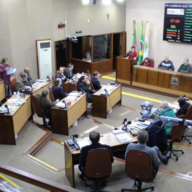 Sessão, denúncia, conversa, vereador Chico Guerra, Rafael Bado, ex-coordenador de Relações Comunitárias, Câmara de Vereadores, Caxias do Sul