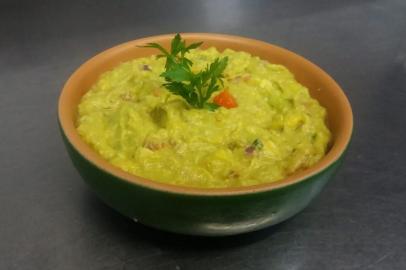  foto para matéria do quadro Truque do Chef do SuperSábado. Ensina a preparar o tradicional guacamole mexicano. A dica é do restaurante Guacamole Cocina Mexicana.