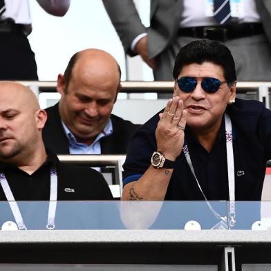 Maradona assiste a França x Argentina em Kazan pelas oitavas de final da Copa do Mundo