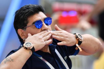 Maradona assiste a França x Argentina em Kazan pelas oitavas de final da Copa do Mundo