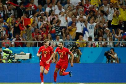  Belgiums defender Jan Vertonghen (L) celebrates with Belgiums midfielder Nacer Chadli after scoring during the Russia 2018 World Cup round of 16 football match between Belgium and Japan at the Rostov Arena in Rostov-On-Don on July 2, 2018. / AFP PHOTO / Odd ANDERSEN / RESTRICTED TO EDITORIAL USE - NO MOBILE PUSH ALERTS/DOWNLOADSEditoria: SPOLocal: Rostov-on-DonIndexador: ODD ANDERSENSecao: soccerFonte: AFPFotógrafo: STF