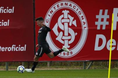 PORTO ALEGRE, RS, BRASIL, 03-07-2018. Inter treina no CT Parque Gigante em recesso do Campeonato Brasileiro. Na foto: Zeca (FÉLIX ZUCCO/AGÊNCIA RBS)