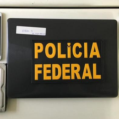 Polícia Federal cumpre mandado em operação contra pornografia infantil na Serra