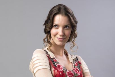 orgulho e paixão, Elisabeta (Nathalia Dill) 