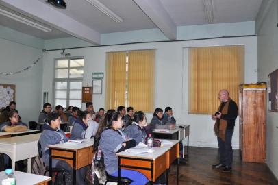 Projeto Plástico do Bem ensina alunos a separar resíduos