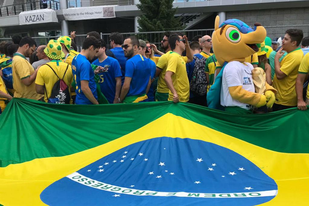Estreia do Brasil na Copa do Mundo é embalada por memes