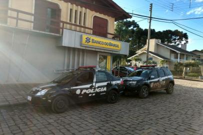  JAQUIRANA, RS, BRASIL, 05-07-2018.  Ataque a banco em jaquirana, na serra. Carro abandonado por ladrões.