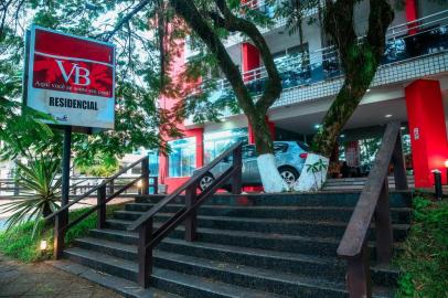  FLORIANÓPOLIS, SC, BRASIL, 06-07-2018 - Quatro membros de uma mesma família e mais um amigo foram mortos no Venice Beach Hotel, em Canasvieiras. Aparentemente o crime foi cometido por motivos de dívidas. A principal vítima é o empresário Paulo Gaspar Lemos. Seus 3 filhos também foram assassinados, além do sócio de um dos filhos.