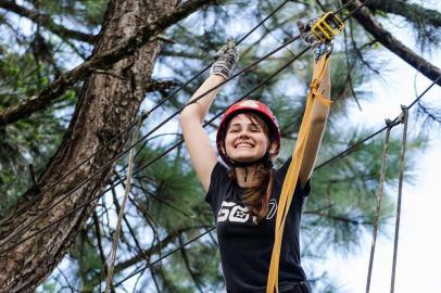 Associação oferece vagas a crianças e adolescentes para acampamento de inverno em Gramado.