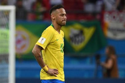  Brazils forward Neymar reacts to their defeat at the end of the Russia 2018 World Cup quarter-final football match between Brazil and Belgium at the Kazan Arena in Kazan on July 6, 2018. / AFP PHOTO / Jewel SAMAD / RESTRICTED TO EDITORIAL USE - NO MOBILE PUSH ALERTS/DOWNLOADSEditoria: SPOLocal: KazanIndexador: JEWEL SAMADSecao: soccerFonte: AFPFotógrafo: STF