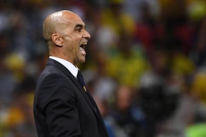 Belgiums coach Roberto Martinez reacts during the Russia 2018 World Cup quarter-final football match between Brazil and Belgium at the Kazan Arena in Kazan on July 6, 2018. / AFP PHOTO / Jewel SAMAD / RESTRICTED TO EDITORIAL USE - NO MOBILE PUSH ALERTS/DOWNLOADS