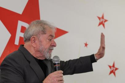 Lula em São Bernardo do Campo diz que o PT pode ensinar a combater a corrupção no país