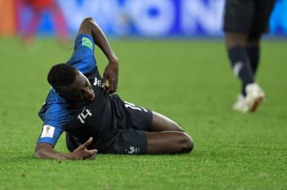  Frances midfielder Blaise Matuidi reacts after a collision during the Russia 2018 World Cup semi-final football match between France and Belgium at the Saint Petersburg Stadium in Saint Petersburg on July 10, 2018. / AFP PHOTO / GABRIEL BOUYS / RESTRICTED TO EDITORIAL USE - NO MOBILE PUSH ALERTS/DOWNLOADSEditoria: SPOLocal: Saint PetersburgIndexador: GABRIEL BOUYSSecao: soccerFonte: AFPFotógrafo: STF