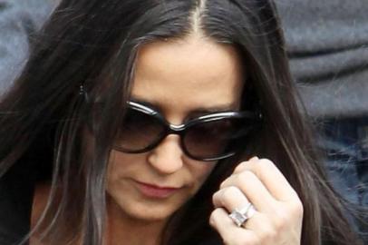 Demi Moore , anel , noivado , Ashton Kutcher, traição, casamento