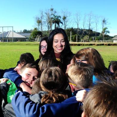  CARLOS BARBOSA, RS, BRASIL, 12/07/2018. Professora Roneide dos Santos, de Carlos Barbosa, está entre 50 finalistas de todo o país do Prêmio Educador Nota 10 da Fundação Victor Civita. (Diogo Sallaberry/Agência RBS)