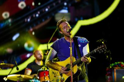  PORTO ALEGRE, RS, BRASIL, 11-11-2017. Coldplay se apresenta pela primeira vez em Porto Alegre e encerra turnê no Brasil ancorado pelo disco A Head Full of Dreams. Show de abertura foi com a inglesa Dua Lipa. (FOTO: ANDERSON FETTER/AGÊNCIA RBS)Indexador: Anderson Fetter