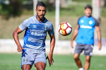 Treino Gremio MONTEVIDÉU, URUGUAI, 26.02.2018. Jogadores do Gremio realizam treinamento em Los Cespedes, centro de treinamentos do Nacional, em Montevideu, na preparação para a estreia na Libertadores 2018. Na foto, Michel.FOTO: LUCAS UEBEL/Grêmio, DivulgaçãoEditoria: SPOIndexador: Lucas UebelSecao: futebolFonte: Gremio.netFotógrafo: Gremio 