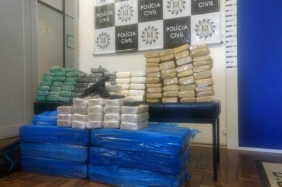 Ação conjunta intercepta carreta com cerca de 180 quilos de drogas em Garibaldi