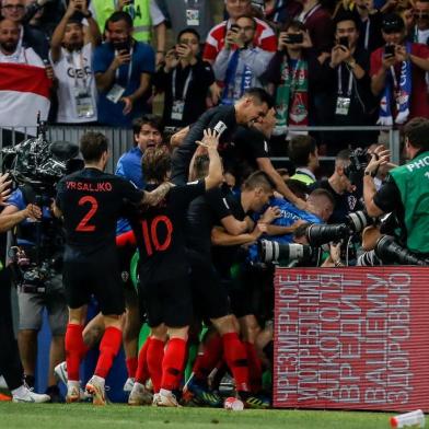 INGLATERRA X CROÁCIA-COPA DO MUNDO RÚSSIA 2018RUS - INGLATERRA-CROACIA - ESPORTES - Mario MANDZUKIC da Croácia marca gol durante jogo entre Inglaterra x Croácia válida pela semi final da Copa do Mundo de 2018, realizada no Estádio Lujniki, em Moscou na Rússia, na noite desta quarta (11/07) 11/07/2018 - Foto: THIAGO BERNARDES/FRAMEPHOTO/FRAMEPHOTO/ESTADÃO CONTEÚDOEditoria: ESPORTESLocal: MOSCOUIndexador: THIAGO BERNARDESFonte: FRAMEPHOTOFotógrafo: FRAMEPHOTO