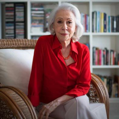  Fernanda MontenegroBrasil, Rio de Janeiro, RJ. 16/01/2018. Retrato da atriz Fernanda Montenegro, realizado na casa da atriz, Lagoa, na zona sul do Rio de Janeiro. - Crédito: EDUARDO NICOLAU/ESTADÃO CONTEÚDO/AE/Local: SÃO PAULOIndexador: EDUARDO NICOLAUFonte: AGE