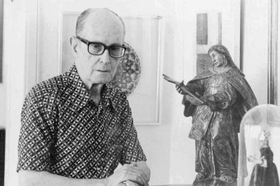 Carlos Drummond de Andrade - poeta e escritor#PÁGINA: 1#PASTA: 017045 Fotógrafo: Não se Aplica