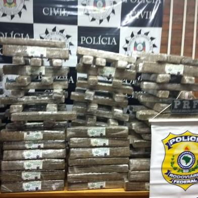 Polícia prende três e mais de 200kg de maconha em Tio Hugo 