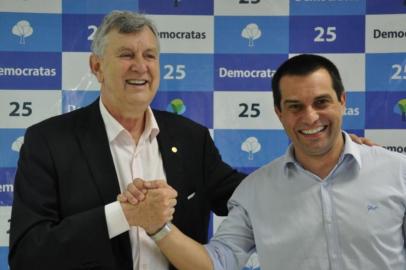 Luis Carlos Heinze (PP) e Evandro Soares (DEM) formam a chapa ao governo do Estado junto com PSL e o PROS.