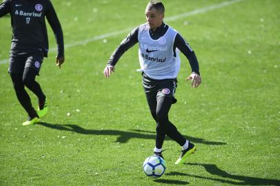 DAlessandro treina antes do jogo do Inter contra o Ceará