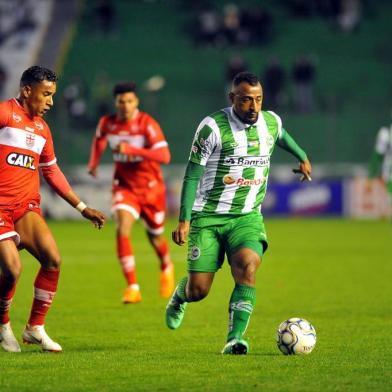  CAXIAS DO SUL, RS, BRASIL, 21/07/2018. Juventude  recebe o CRB de Alagoas, pela 16° rodada da série B do campeonato brasileiro no estádio Alfredo Jaconi. (Lucas Amorelli/Agência RBS)