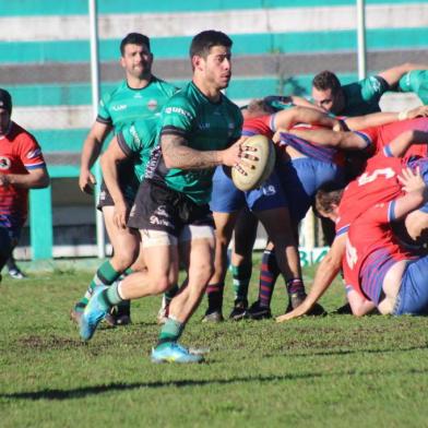  O domínio apresentado no Estadual se comprovou no Brasileiro. Na estreia das equipes no Super 16, o Farrapos controlou o Charrua, em Bento Gonçalves, e venceu com tranquilidade: 53 a 20. O duelo contra o time da Capital, no Estádio da Montanha, abriu as disputas do Grupo D da competição nacional.