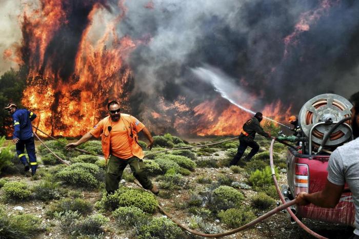 ANGELOS TZORTZINIS / AFP