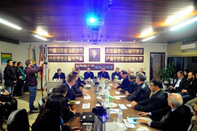  CAXIAS DO SUL, RS, BRASIL 25/07/2018Gabinete móvel da prefeitura. O prefeito Daniel Guerra em reunião com os empresários no prédio da CIC. (Felipe Nyland/Agência RBS)