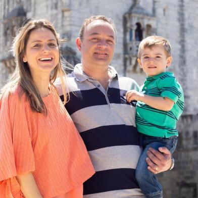 Entrevista com a família de Roberta Nardes Giovanella, empresária, na Torre de Belém, em Lisboa.