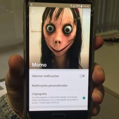 Momo, suposto monstro do WhatsApp, ganhou repercussão em sites noticiosos e nas redes sociais